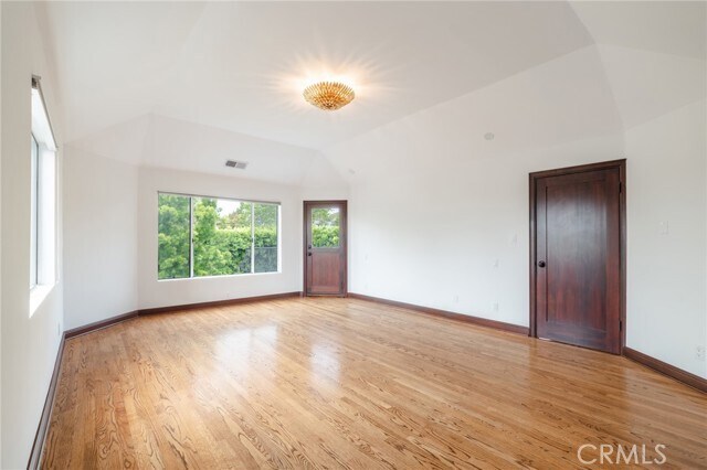 Building Photo - 1949 N Catalina St