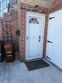 Building Photo - 2-15-15 Beach 91st St