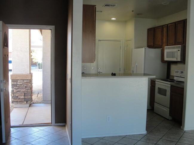 Building Photo - 7398 W Fargo Dr