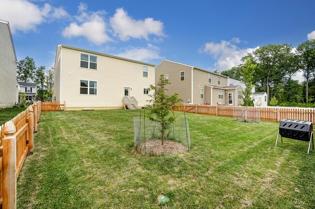 Building Photo - 6407 Low Tide Wy