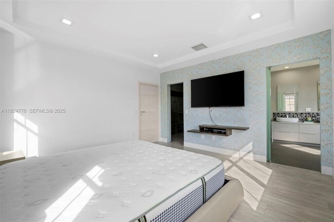 Building Photo - 1549 Breakwater Terrace