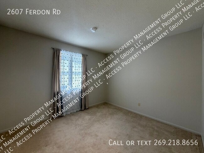 Building Photo - 2607 Ferdon Rd