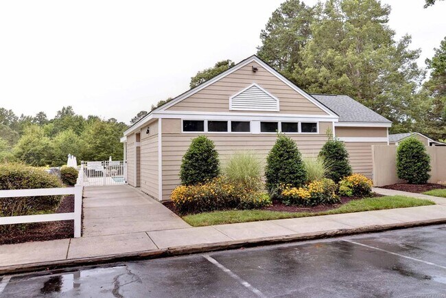 Building Photo - 8321 Barons Ct