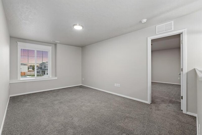 Building Photo - 1326 Placerville St