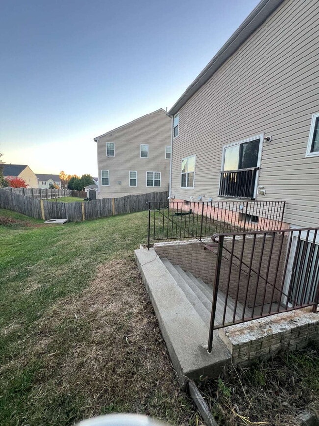 Building Photo - Move-in Special: HALF OFF off of the first month's rent! Stunning 4-5 Bedroom Home for Rent in En...