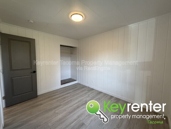 Building Photo - 1823 S Sprague Ave