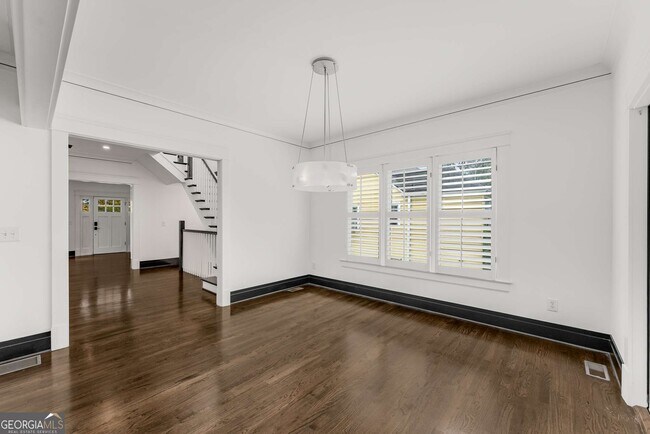 Building Photo - 546 Candler Park Dr NE