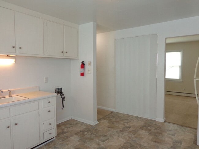 Building Photo - 4638 Coronet Ave