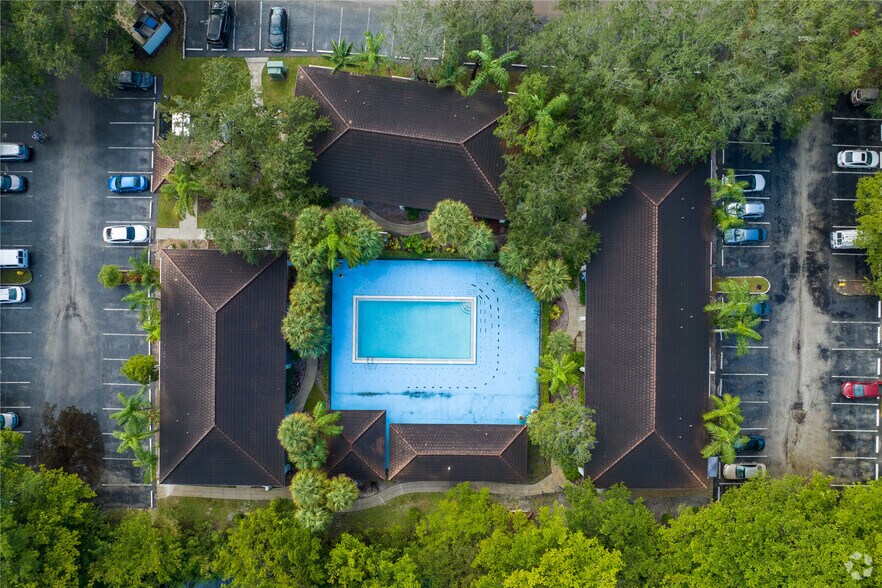 Pool Aerial - Sun Pointe Springs Apartments