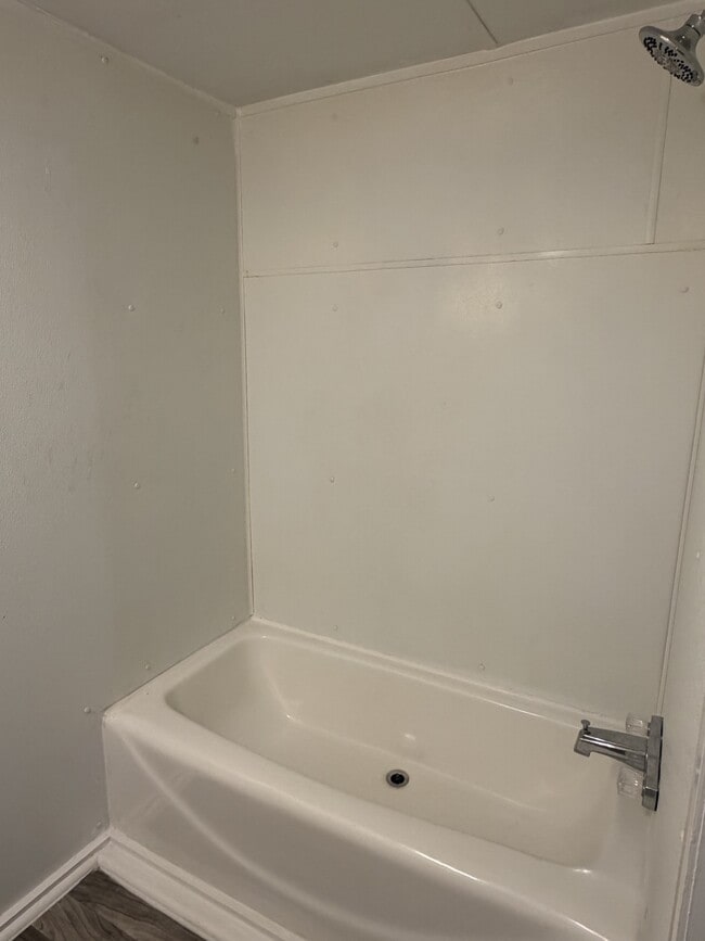 Building Photo - 61 Platinum Dr