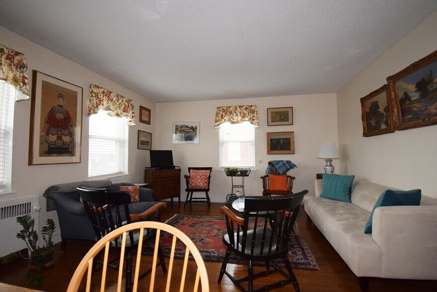 Primary Photo - 393 Broadway