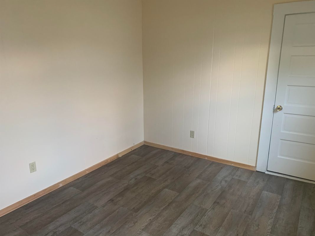 Building Photo - 22 Spring