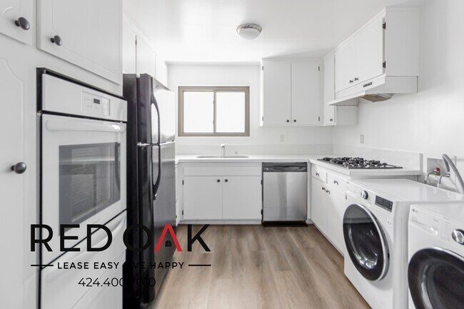 Building Photo - 430 S Maple Dr