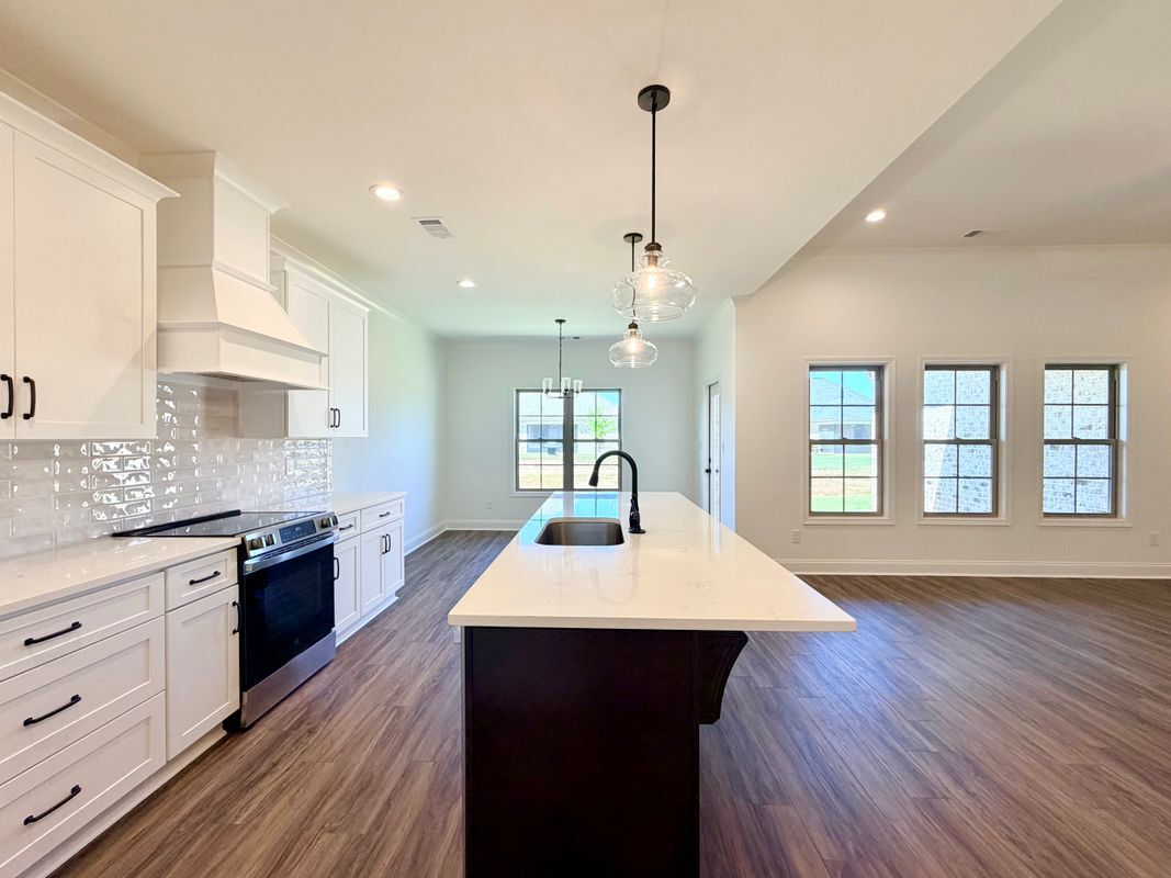 Building Photo - 527 Bristleleaf Path