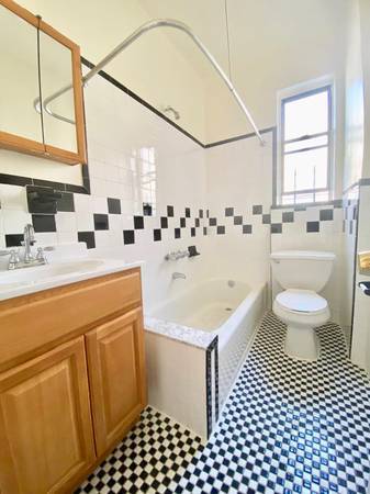 Building Photo - 621 Lefferts Ave