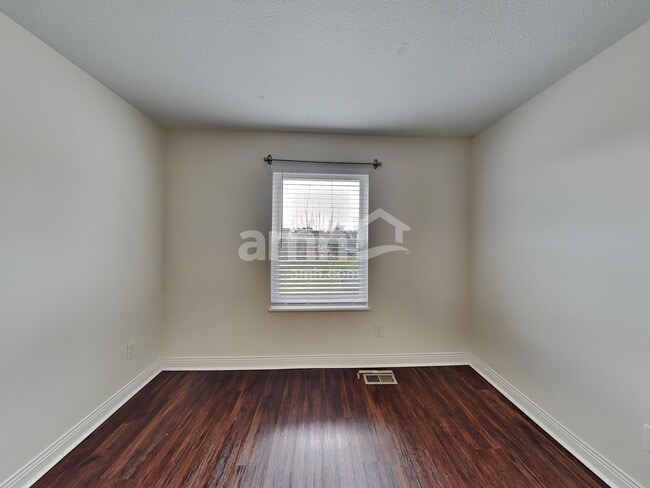 Building Photo - 1557 Pheasant Run Dr