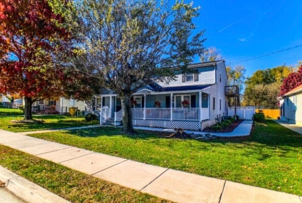 Apartment on 2nd floor of home - 36 Governors Gate Ln