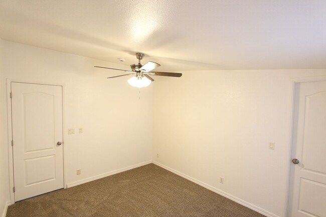 Building Photo - ** LEASE PENDING Parkside 3-Bedroom Home in Railroad Springs | Updated Interior | 2-Car Garage