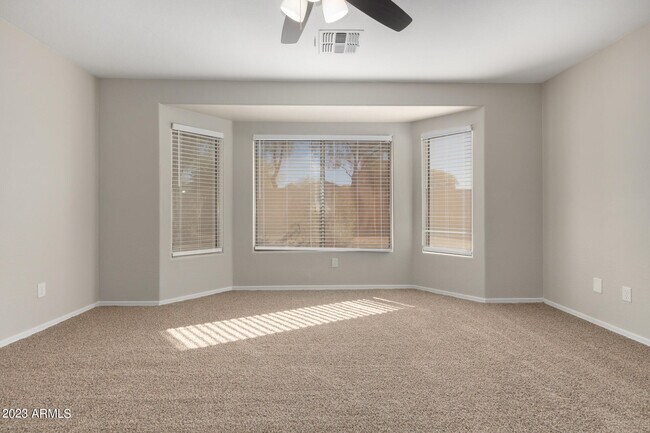 Building Photo - 7119 S 23rd Ln