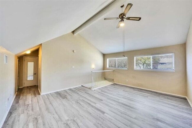 Building Photo - 8219 Summer Side Dr