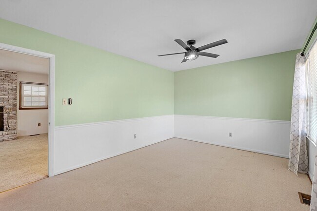 Building Photo - Charming 3 Bedrooms, 1.5 Bath Ranch Home Minutes From Lake Cooley