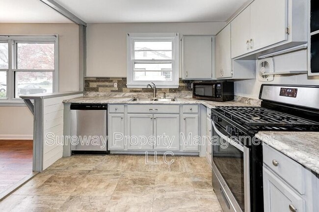Building Photo - 55 Nassau Rd