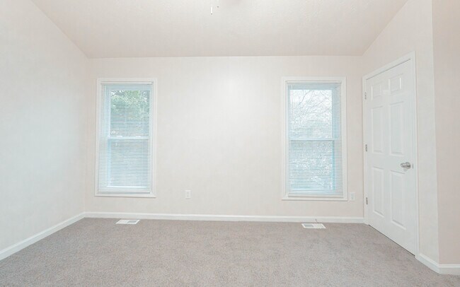 Building Photo - 1195 Kibbe Cir NW