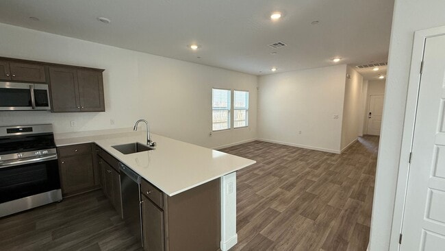 Building Photo - Must See - Spacious 3-Bedroom, 2-Bath Home in Riverstone