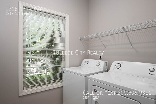 Building Photo - 1218 17th Ave E