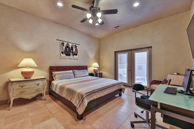 Building Photo - 280 S Luce Del Sol