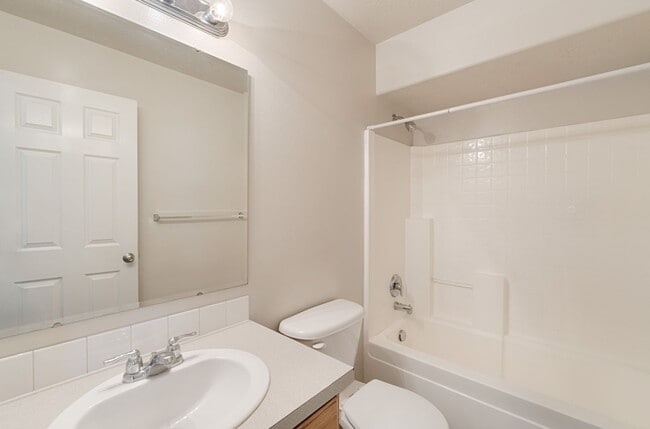 Building Photo - Beautiful Meridian home