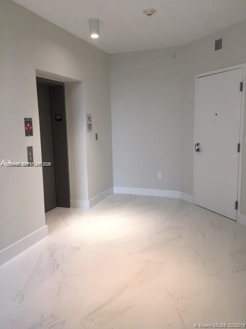 Building Photo - 16385 Biscayne Blvd