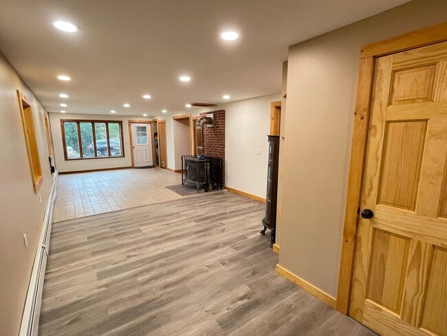 Building Photo - Charming 3BR House in Granville