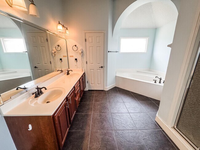 Building Photo - 10521 Red Stone Dr