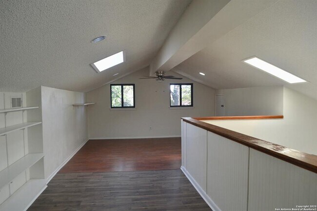 Building Photo - 11830 Button Willow Cove