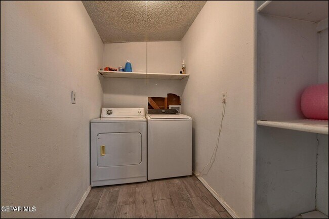 Building Photo - 5726 Dearborne Dr
