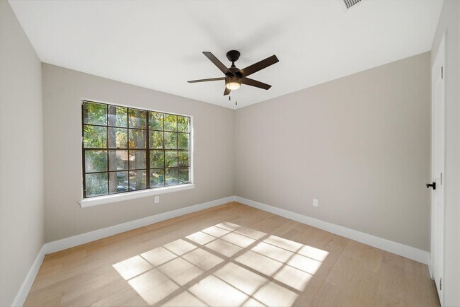 Building Photo - 22 Cricket Hollow Pl