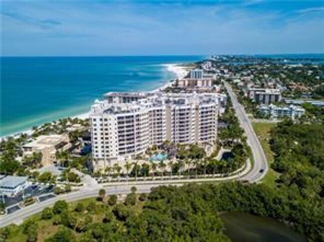 Building Photo - Ultimate Furnished Luxury Rental at the Be...