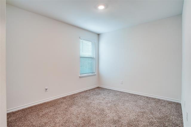 Building Photo - 627 Willow View Way