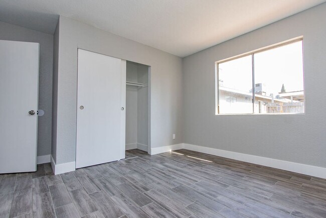 Building Photo - 725 Lambert Way