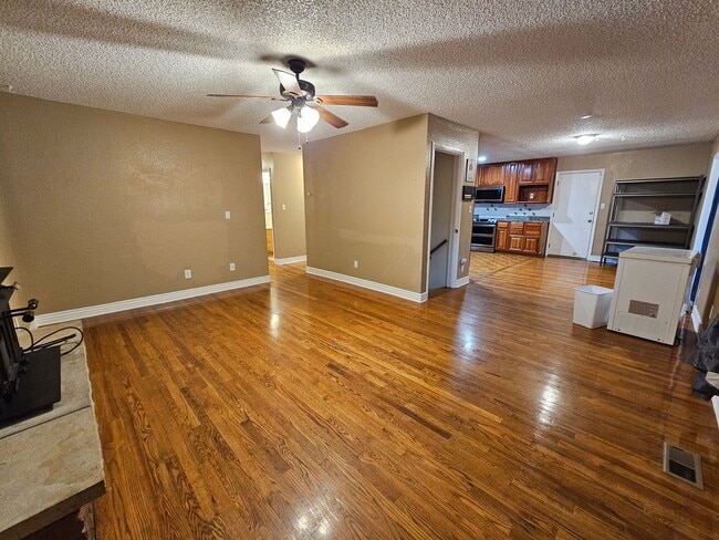 Building Photo - 4-Bedroom Home with In-Ground Pool, Solar ...
