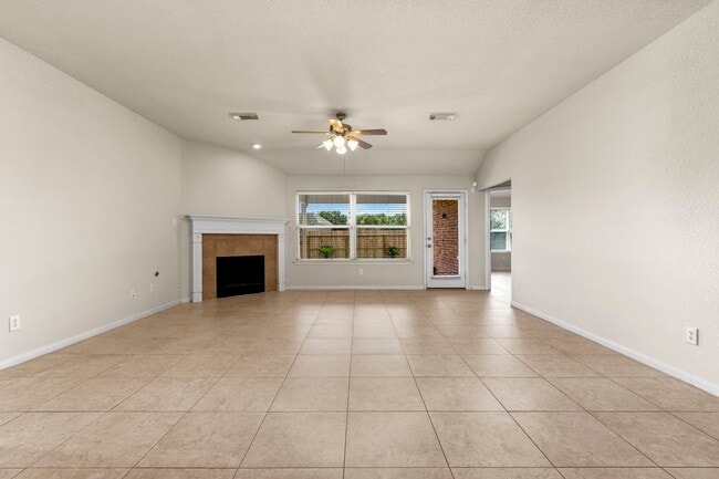 Building Photo - 7710 Trail Hollow