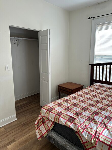 Master bedroom - 46 Garfield Ave
