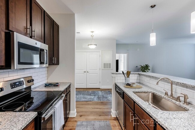 Building Photo - 12509 Crown Park Ct