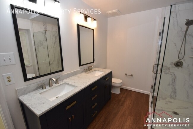 Building Photo - 2808 Traxler Ct