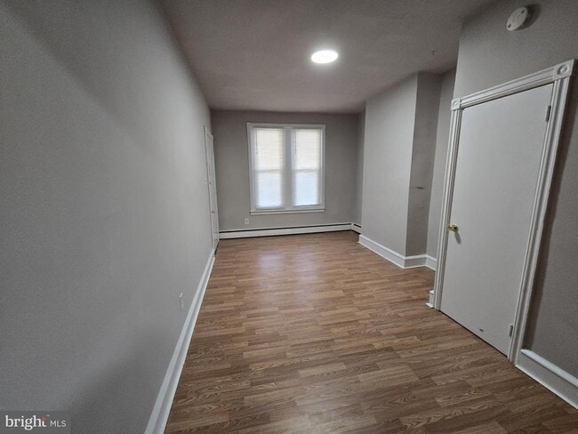 Building Photo - 5709 Leonard St