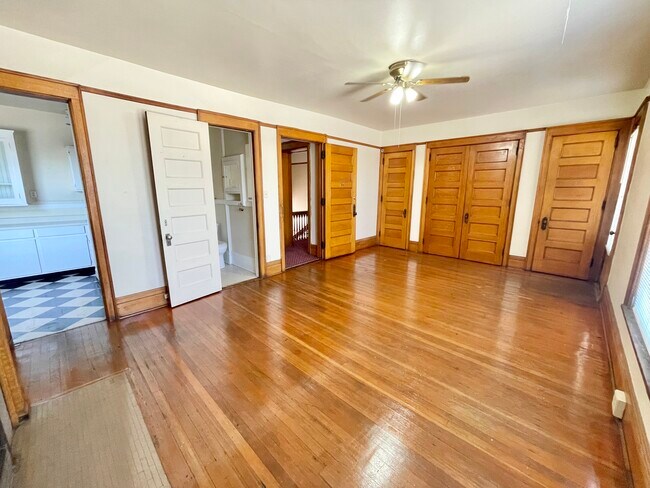 photo jul 15 2023, 11 53 33 am - Cross Apartments