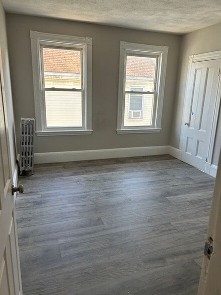 Building Photo - 666 Metropolitan Ave