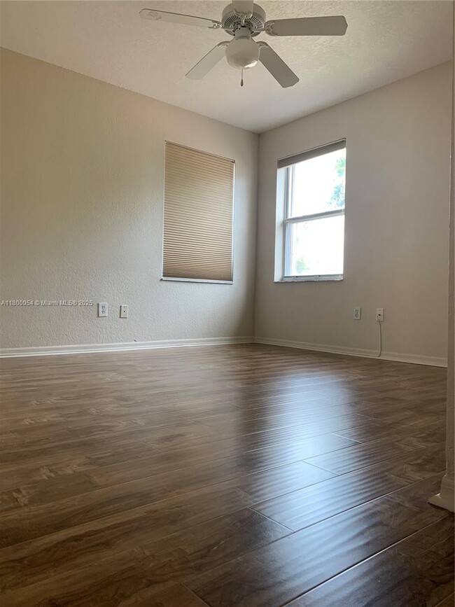 Building Photo - 4304 Diamond Row