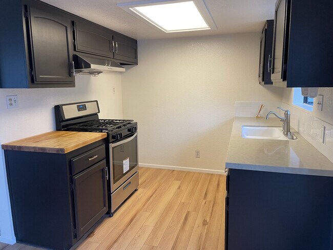 Remodeled kitchen - 2536 Hermosa Ave